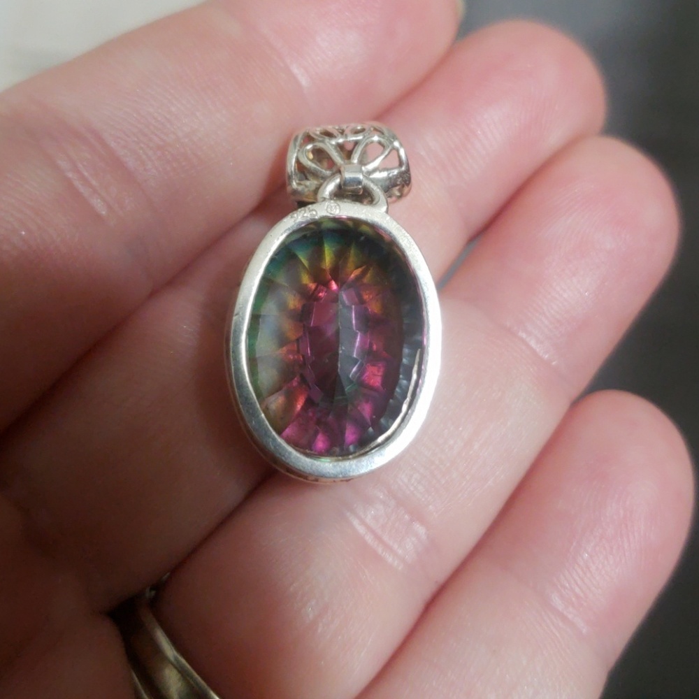 Sterling silver brilliant mystic fire pendant - Picture 2 of 2